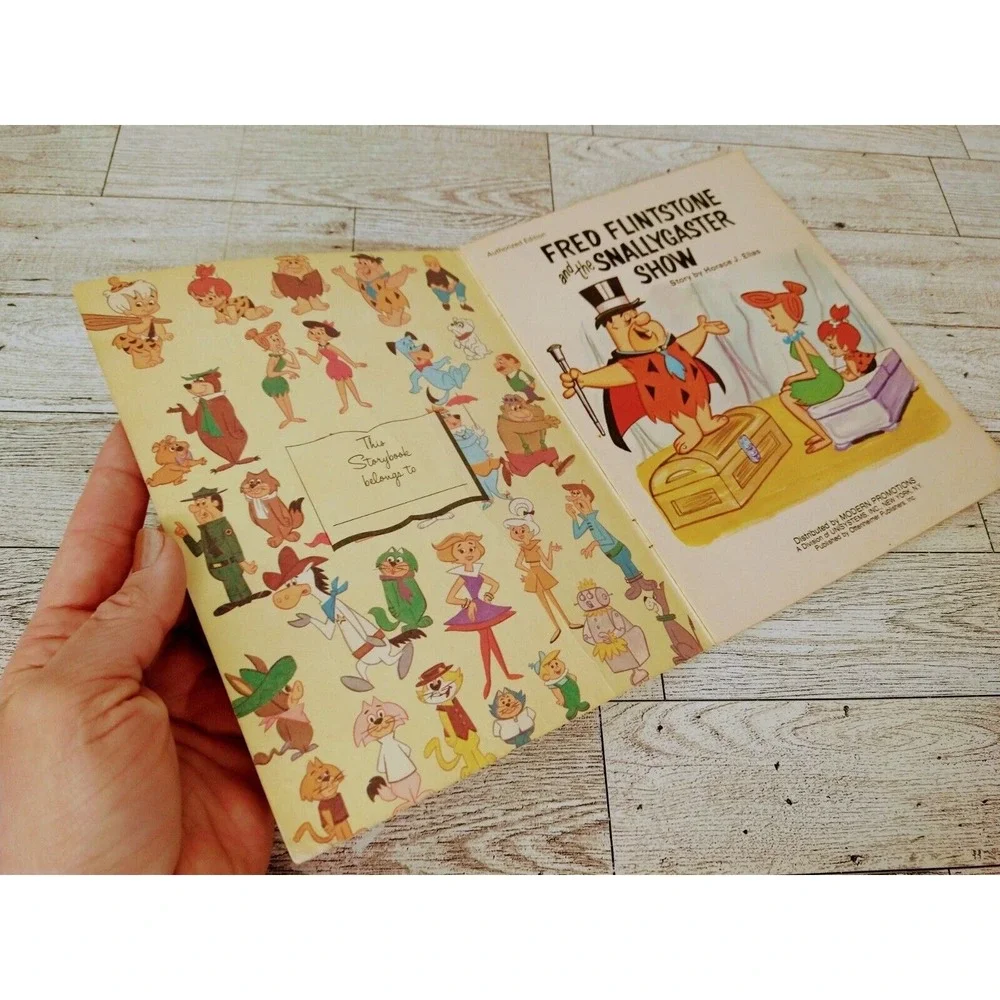 Fred‎ Flintstone Snallygaster Show 1972 Paperback Horace J Elias retro cartoon